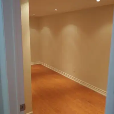 2 Bedroom Basement with 1 Washroom and all utilities included. Location: Sebastian Drive (Mississaug...