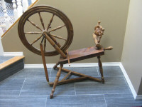 Antique Canadiana Spinning Wheel