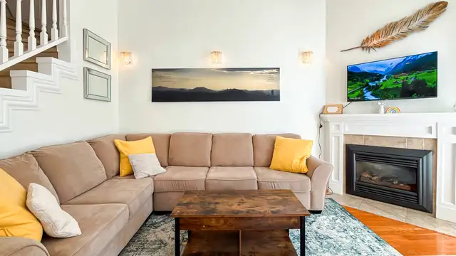 3 Bedrooms ,2.5 BathroomsTwonhouse Foe Sale(North Vancouver)62863329615234122
