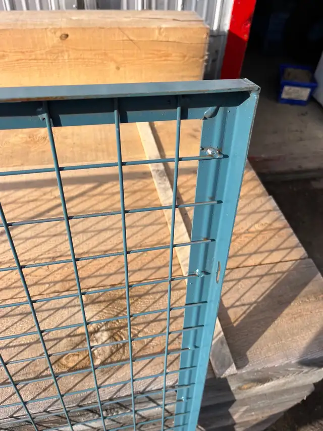 Grille de métal (grillage) in Decks & Fences in Drummondville - Image 5