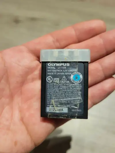 Free Olympus LI-10B 3.7V 1090mAh battery I'm not sure if its working or not. If you need this batter...