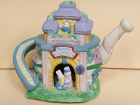 Vintage Bunnyville Gardens Porcelain Lighted Teapot House