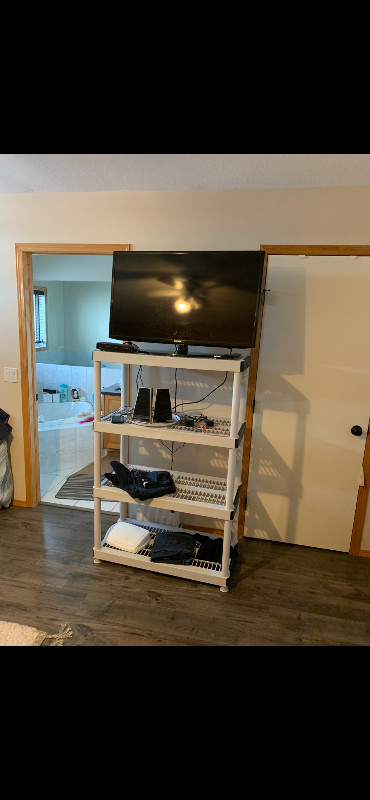 PRIVATE ROOM $600 AND UP MOVIE IN READY in Room Rentals & Roommates in Edmonton - Image 3