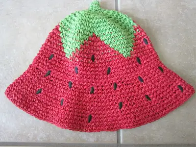 Gymboree Size 2T-5T Strawberry Summer Straw Hat, View more