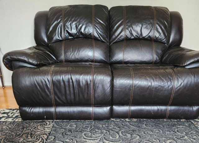 Reclining Leather Loveseat  in Couches & Futons in Oshawa / Durham Region