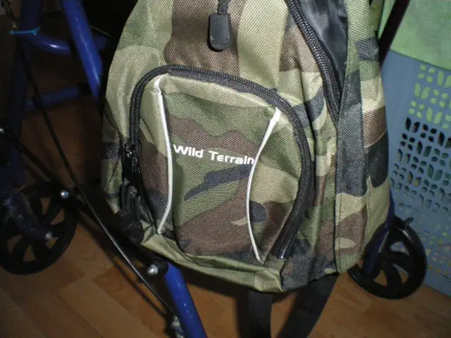 Petit sac de poitrine in Other in Drummondville - Image 3