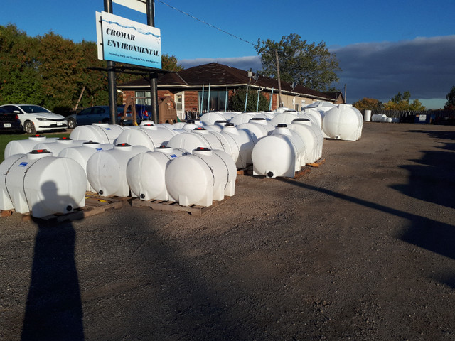 Horizontal Leg and Vertical Plastic Water Tanks in Other Business & Industrial in Brantford