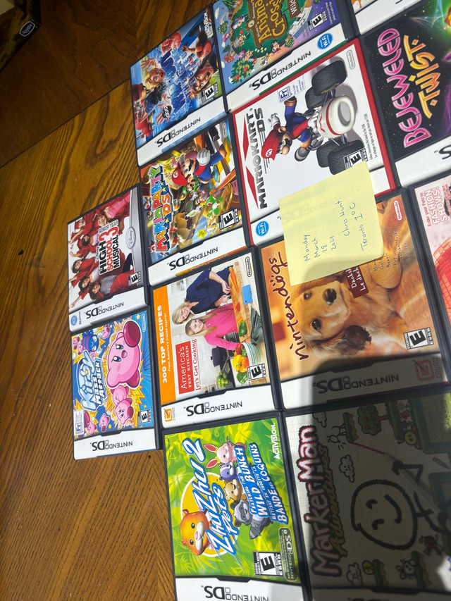 Nintendo DS empty game cases with manuals like new in Nintendo DS in City of Toronto - Image 2