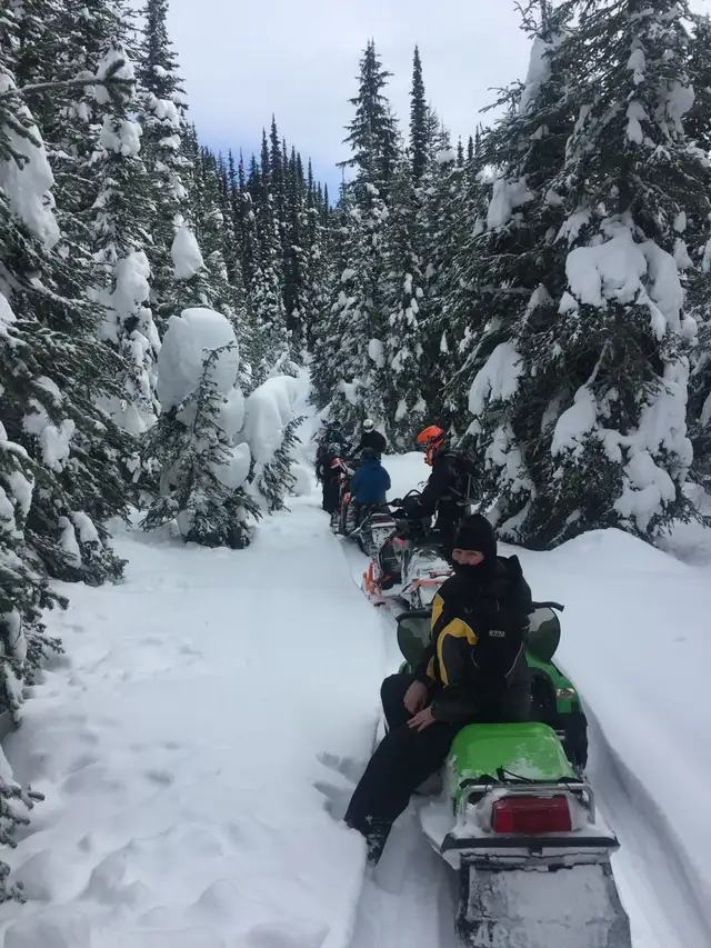Winter wonderland with private hot tub in British Columbia in Canada - Image 11