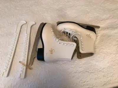 White Ice Skating Boots SP Jamie Sale & David Pelletier CCM 30 - size 3 You can try them before buyi...