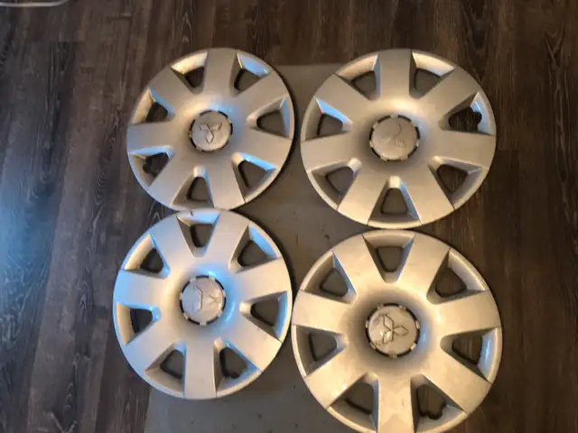 4 roues (Mags) et pneus d'hiver 16 pouces (215/70R16) in Tires & Rims in Lévis - Image 5