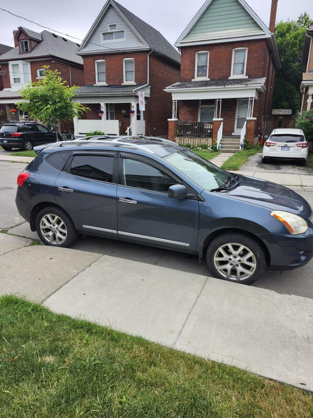 2013 Nissan Rogue in Cars & Trucks in Hamilton - Image 3