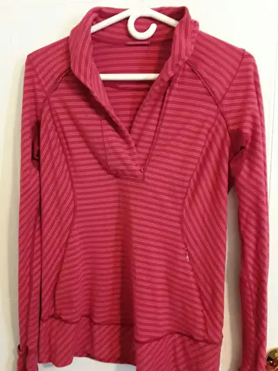 LULULEMON SMALL LADIES TOP, View more
