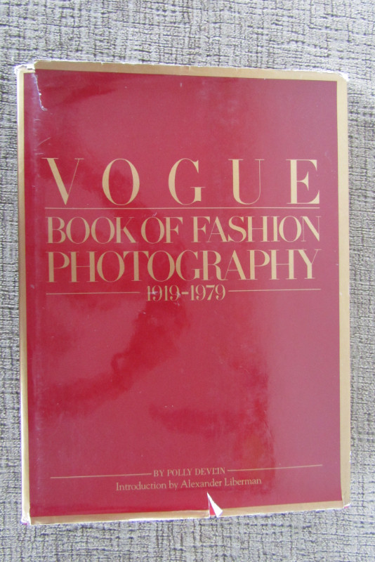 Vogue Book of Fashion Photography, 1989 CDN Fashion Annual + W in Non-fiction in Cole Harbour - Image 2