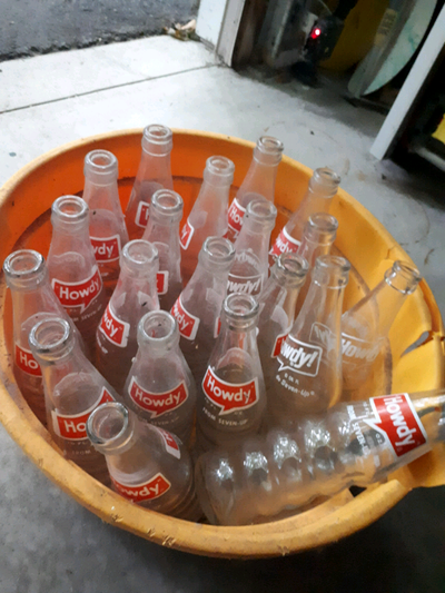 Howdy 7 up bottles , View more