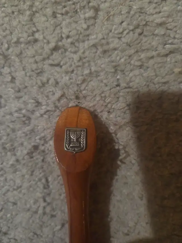 Vintage Israel Olive Wood Desk Pen 7", Hand-Turned Judaica in Arts & Collectibles in City of Toronto - Image 3