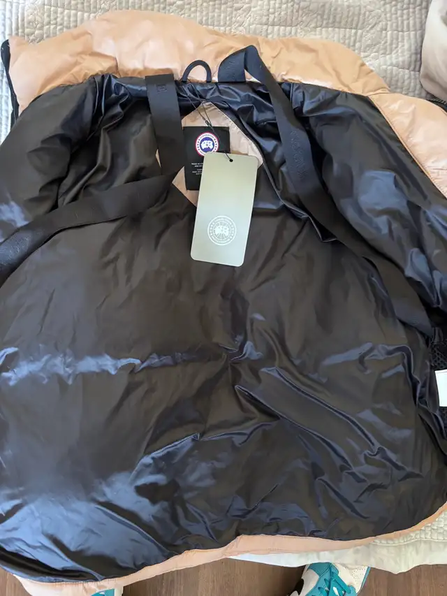 Brand new Canada Goose Lawrence Puffer Jacket for sale in Men's in Edmonton - Image 4