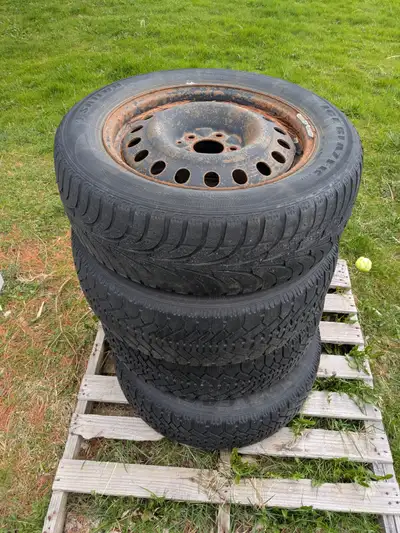 Steel rims from 2008 Nissan Rogue Good solid rims , could use a spray paint for asthetics. Tires on...