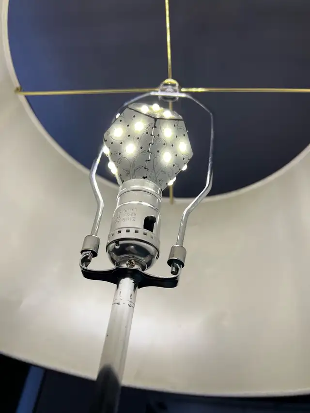 MCM Style Wooden Tripod Lamp w/ Hidden Cord Feature in Indoor Lighting & Fans in Gatineau - Image 9