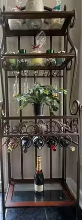 Wrought Iron Wine Rack in Home Décor & Accents in Oakville / Halton Region - Image 3