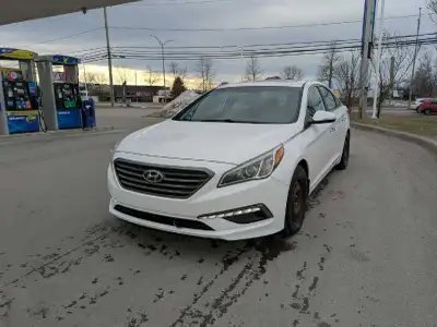 Hyundai Sonata 2016 SE – Très propre Hyundai Sonata 2016 SE à vendre, en excellente condition. Voitu...