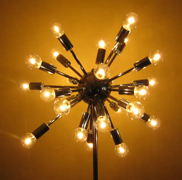 Vintage MCM Polished Chrome Space Age Design Sputnik Floor Lamp in Indoor Lighting & Fans in City of Toronto - Image 6