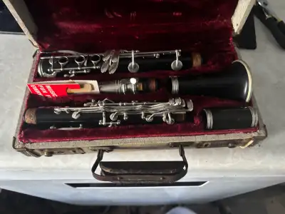 Vintage Ebo-Tone SML, Selmer Bundy Resonite Clarinet, View more