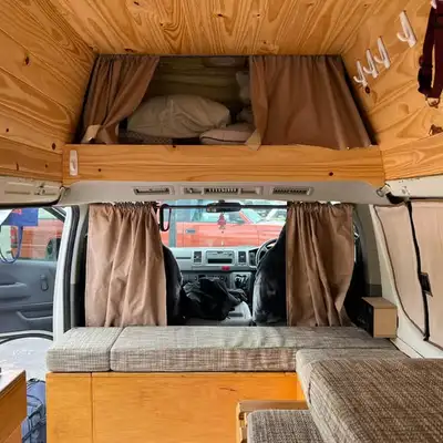 2004 Toyota hiace camper van Diesel RHD 170,000 kms and NOT 4x4... Value 45k with fully equipped cam...