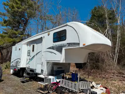 Selling our 5th wheel. As is. Make an offer.