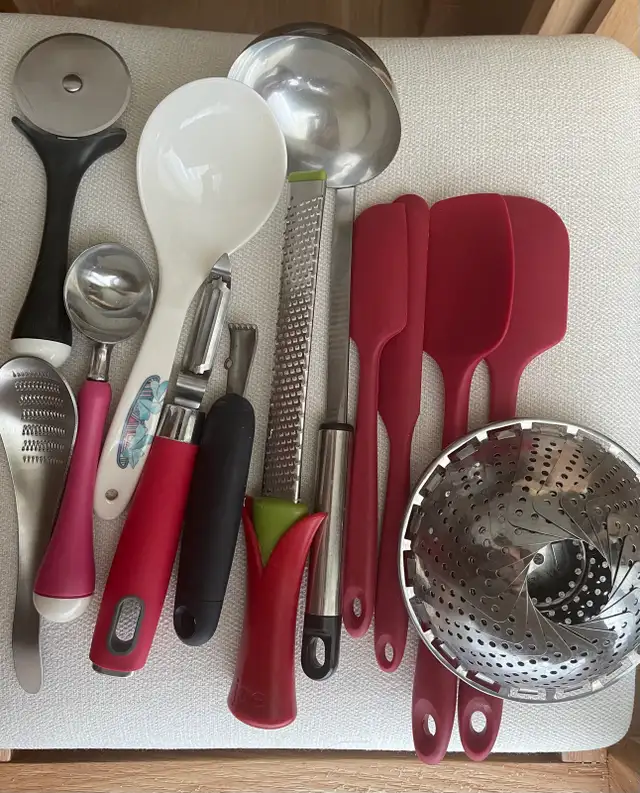 Kitchen Utensil Set in Kitchen & Dining Wares in Mississauga / Peel Region - Image 2