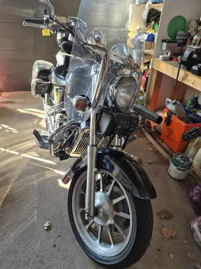 Honda Shadow ACE 1100cc Front and rear tires and brakes all done recently. Stater was replased 4 mon...