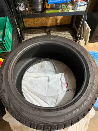 Toyo Observewinter tires, size 275/45R20 Almost New Condtion Came off BMW X6 * Tire Size: 275/45R20...