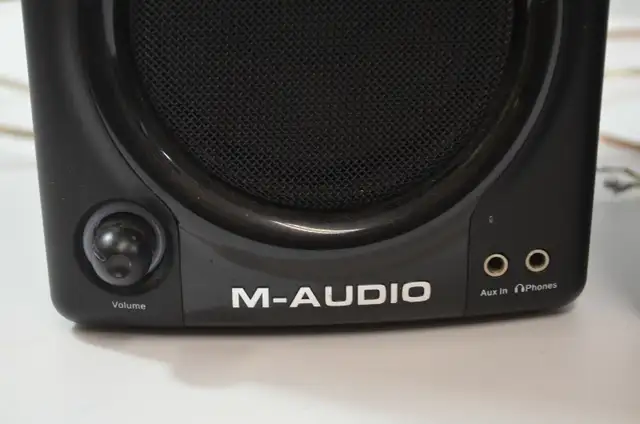 M-Audio AV30 Studiophile Professional Reference Speakers in Speakers in Mississauga / Peel Region - Image 5
