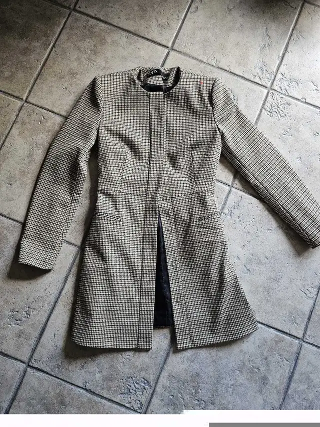 ZARA HOUNDSTOOTH FROCK COAT Ecru Brown SIZE XS MISSING BELT in Women's - Tops & Outerwear in Laval / North Shore - Image 8