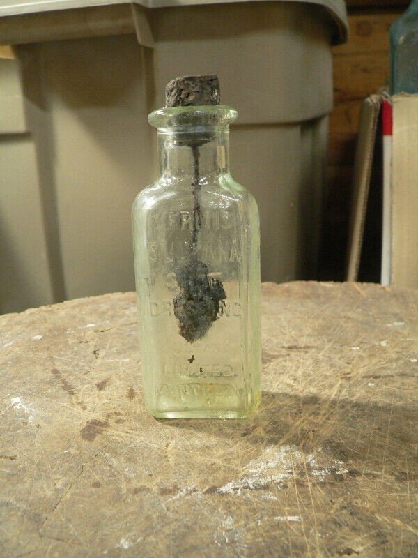 plusieurs bouteilles antique a différent prix dans Art et objets de collection  à Lanaudière