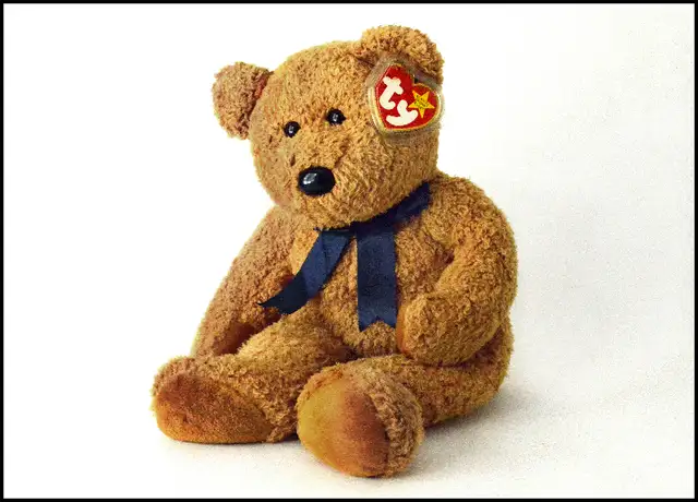 Ty Beanie Buddy "Fuzz" collectible in Arts & Collectibles in St. Catharines - Image 3