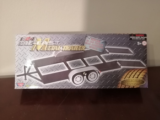 Motormax 1:24 scale diecast car trailer in Arts & Collectibles in Oakville / Halton Region