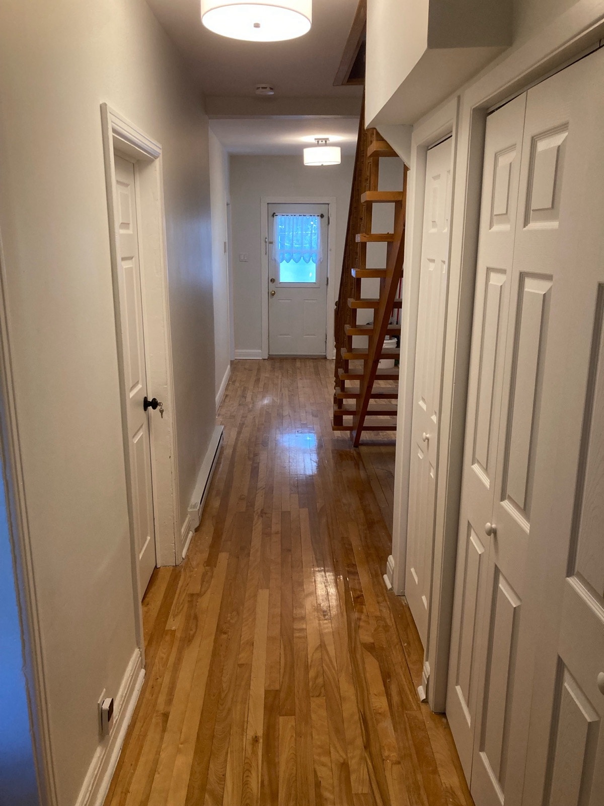 Room rentals EXCLUSIVELY for McGill or John Abbott STUDENTS — photo 3