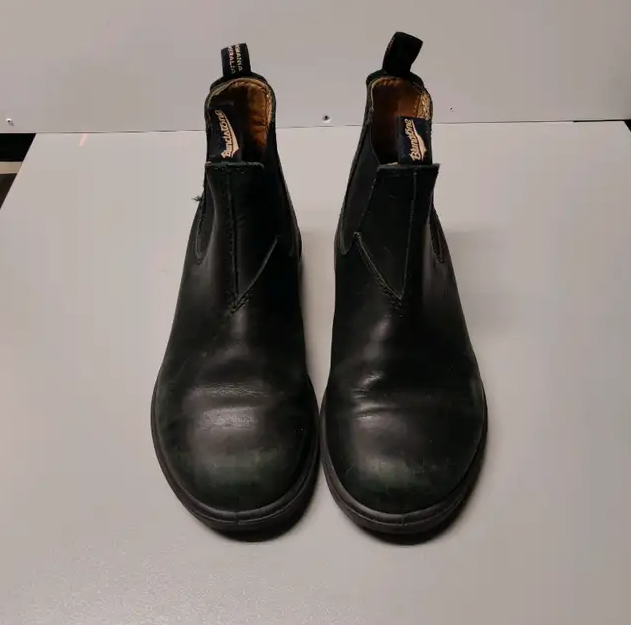 Blundstone 500 Boot Black  ⎮ Womens 6 US in Women's - Shoes in City of Toronto - Image 3