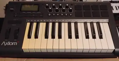 M-Audio Axiom25 MkII MIDI Keyboard Controller, View more