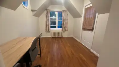 A SPECIAL LARGE ROOM (TWO ROOMS IN ONE) FOR RENT AT  DOWNTOWN