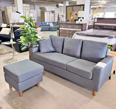 Grey sectional sofa / Sofa sectionnel gris Livrer gratuitement, View more