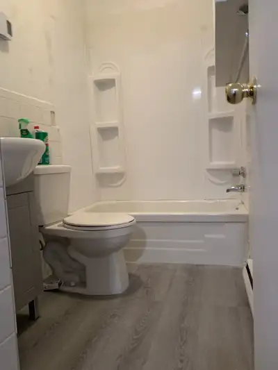 ALL INCLUSIVE APARTMENT FOR RENT 1.5 STUDIO TOUT INCLUS À LOUER