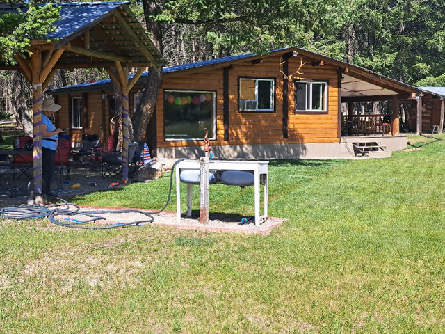 Cabin Rental near Koocanusa Lake East Kootenays in British Columbia