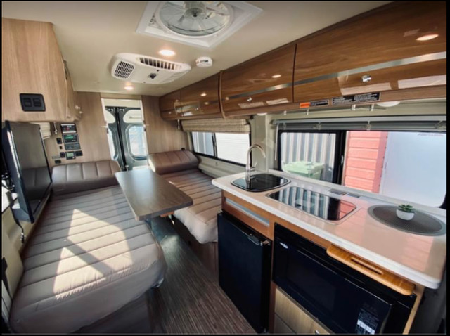 2017 Winnebago TRAVATO 59K dans VR et caravanes  à Lévis - Image 2