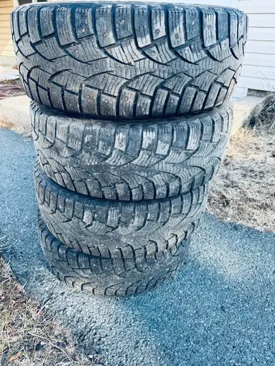 205/55/16 Joyroad Studded Tires like new Tires have 8/32nds tread on all Pick up in Dartmouth
