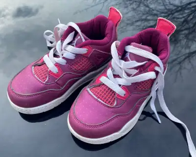 Chaussure pour enfants grandeur 9c de marque Jordan, View more