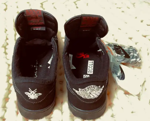 Nike Air Jordan 1 Low Travis Scott Black Phantom in Men's Shoes in Oshawa / Durham Region - Image 6