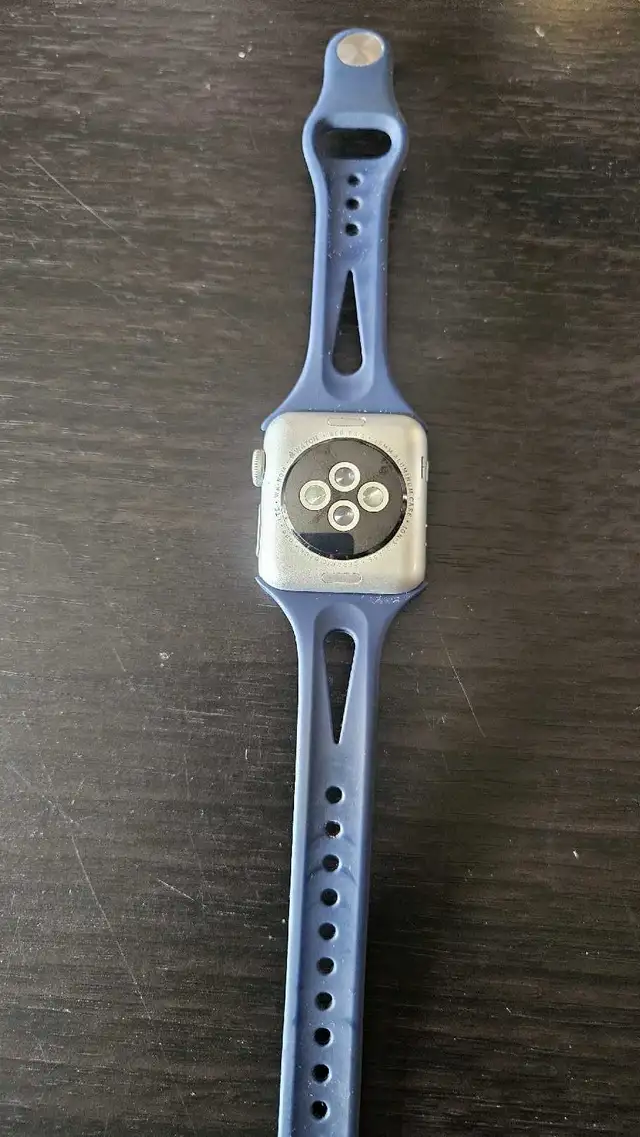 iPhone 8/apple watch 3 in Cell Phones in Saskatoon - Image 10