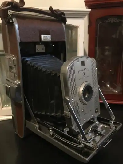 ANTIQUE 1953 POLAROID MODEL 95, View more
